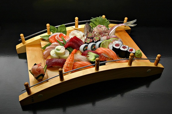 Sushi Nhật Bản - Món ăn truyền thống tại đây